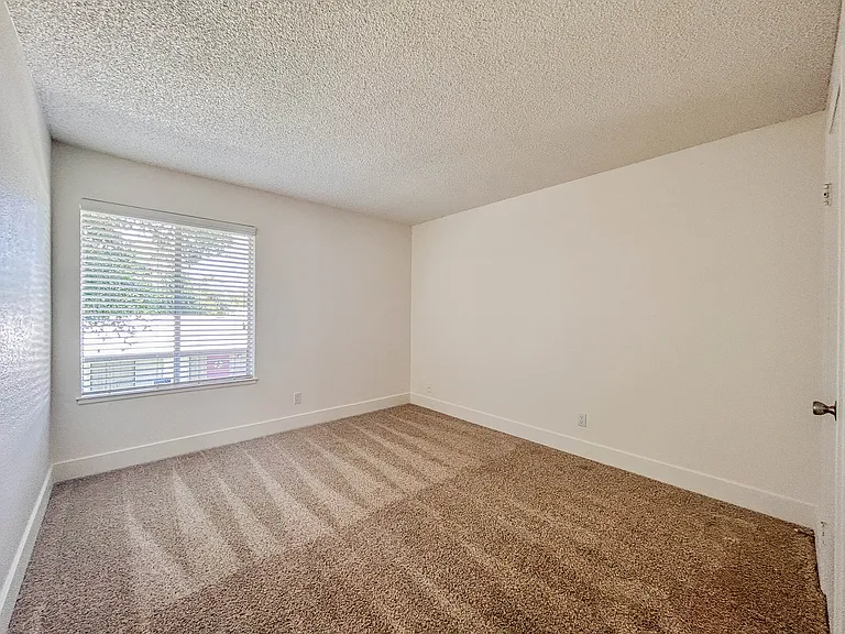 Northwood Apartments — Photo 5