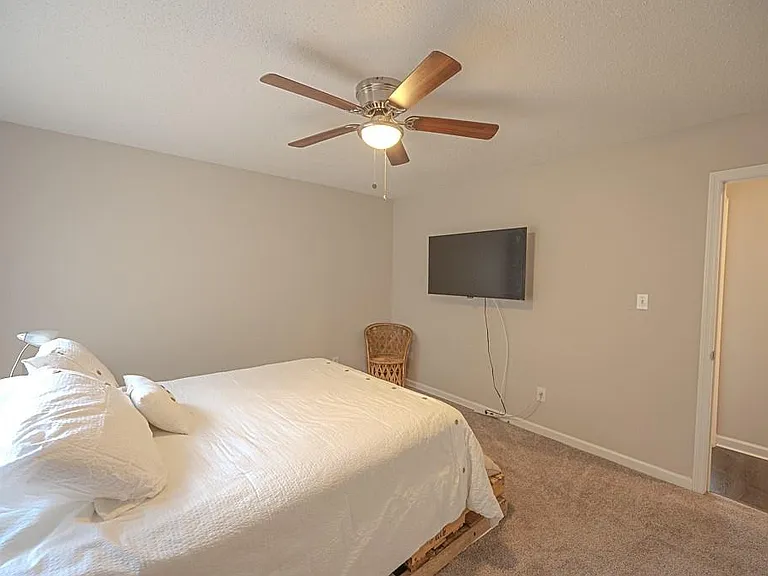 5393 Kirk Dr — Photo 21