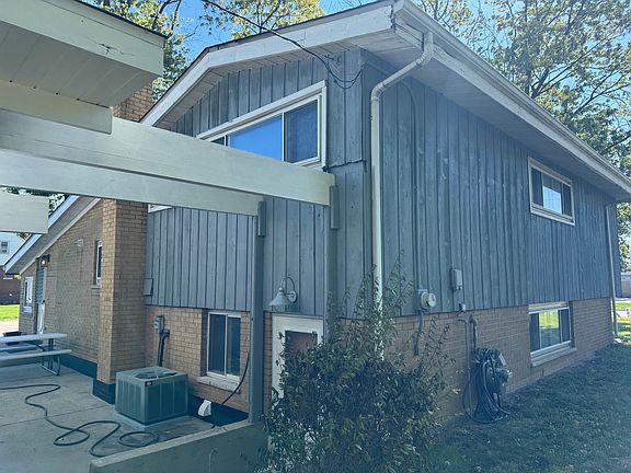 5th image of 11324 W Grand Ave