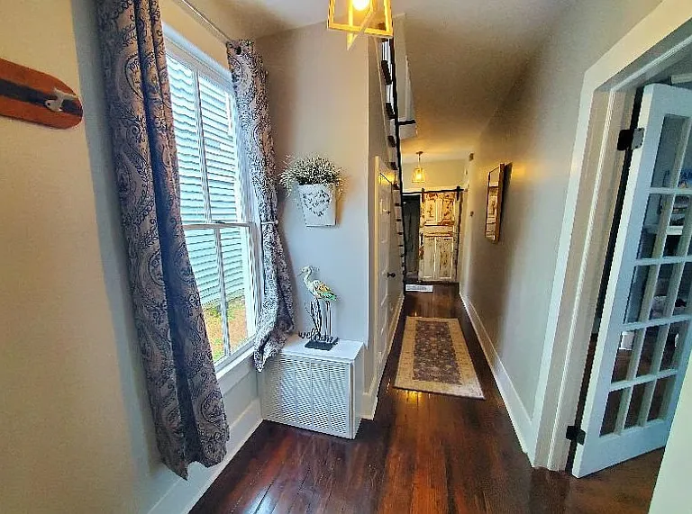 329 N Harvey St — Photo 3