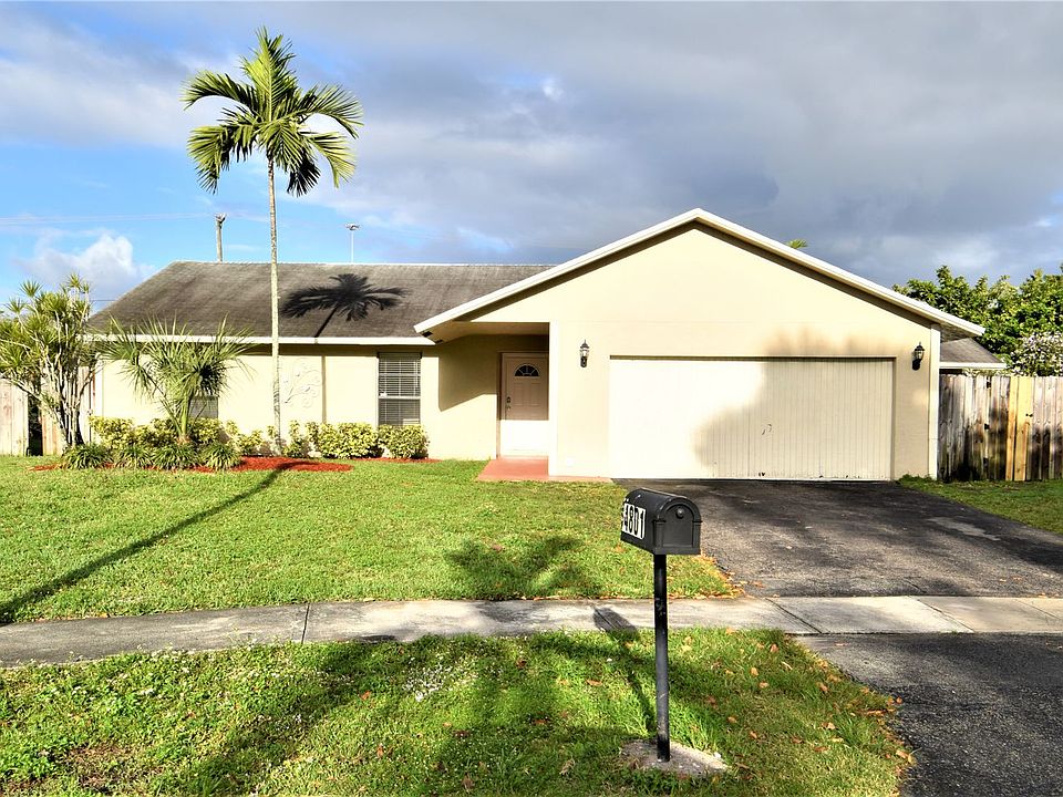 1st image of 4801 NW 75th Ave