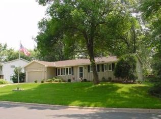 7149 Victoria Rd, Woodbury, MN 55125