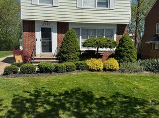4345 Baintree Rd, University Heights, OH 44118