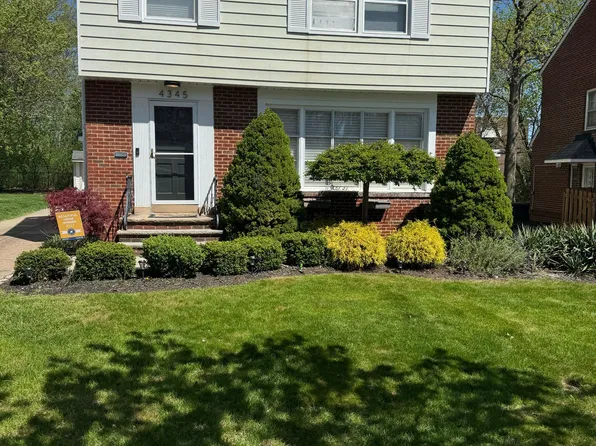 4345 Baintree Rd, University Heights, OH 44118