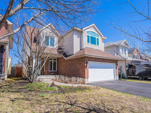 5 Thunderbird Cres, Ottawa, ON K2M 2H4