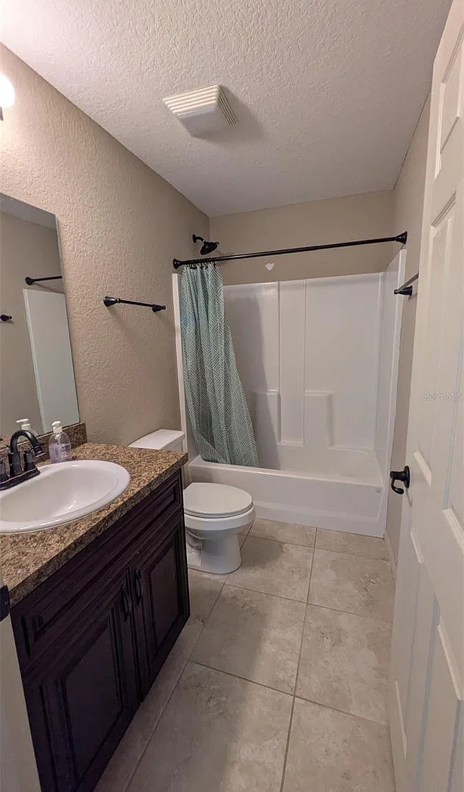 4 bed, 1756 sqft, $1,950 — Photo 2