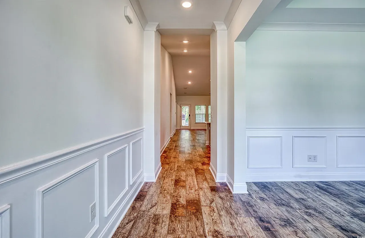 4 bed, 2165 sqft, $2,500 — Photo 2