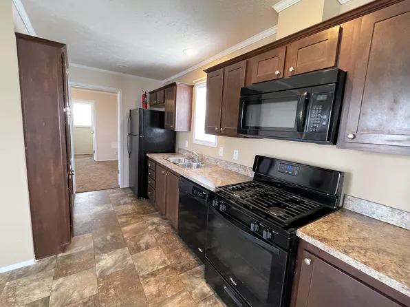 4563 Essex Ct #613, Sterling Heights, MI 48310