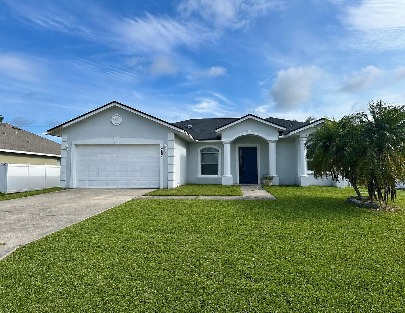 3 bed, 2.0 bath, 2008 sqft, $2,600 — Photo 1