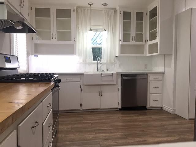 1st image of 2912 N Poinsettia Ave