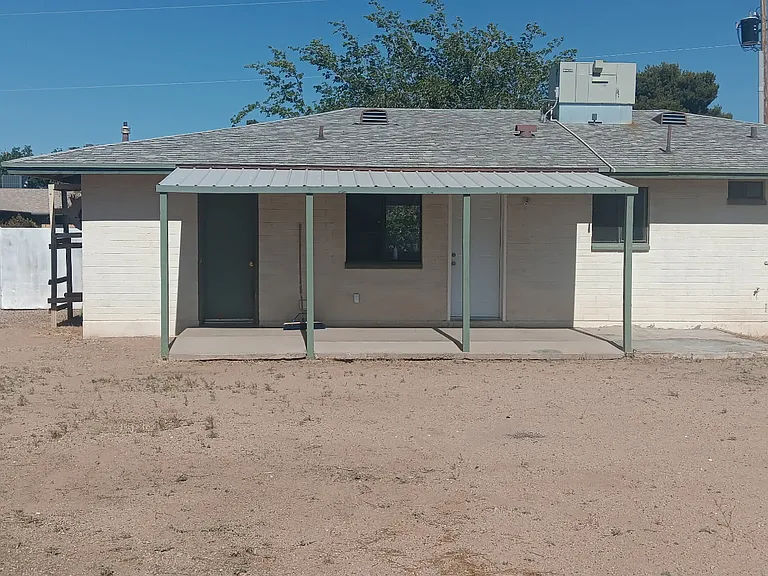 3579 N Pearl St — Photo 4