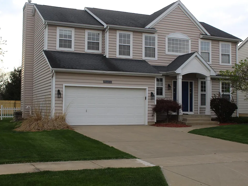 7112 Bolingbrook Dr