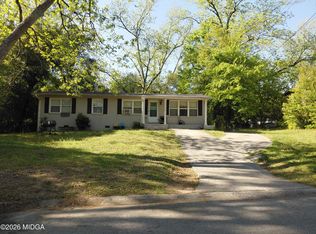 2483 Hillside Dr, Macon, GA 31206