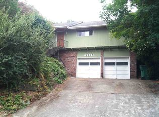 11915 Lakeside Ave NE, Seattle, WA 98125