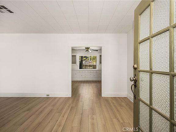 3rd image of 3980 Linwood Pl