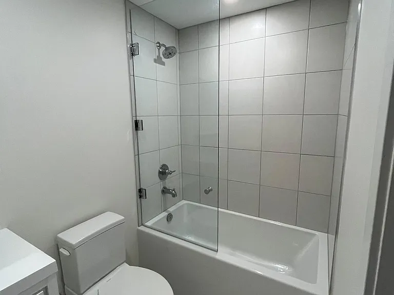 212 King William St #522 — Photo 11
