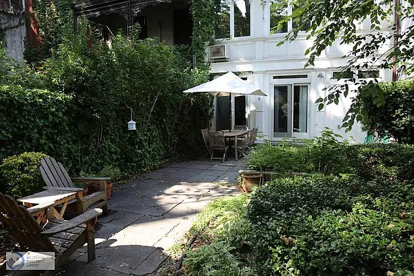Rented by Metropolitan Property Group | media 50