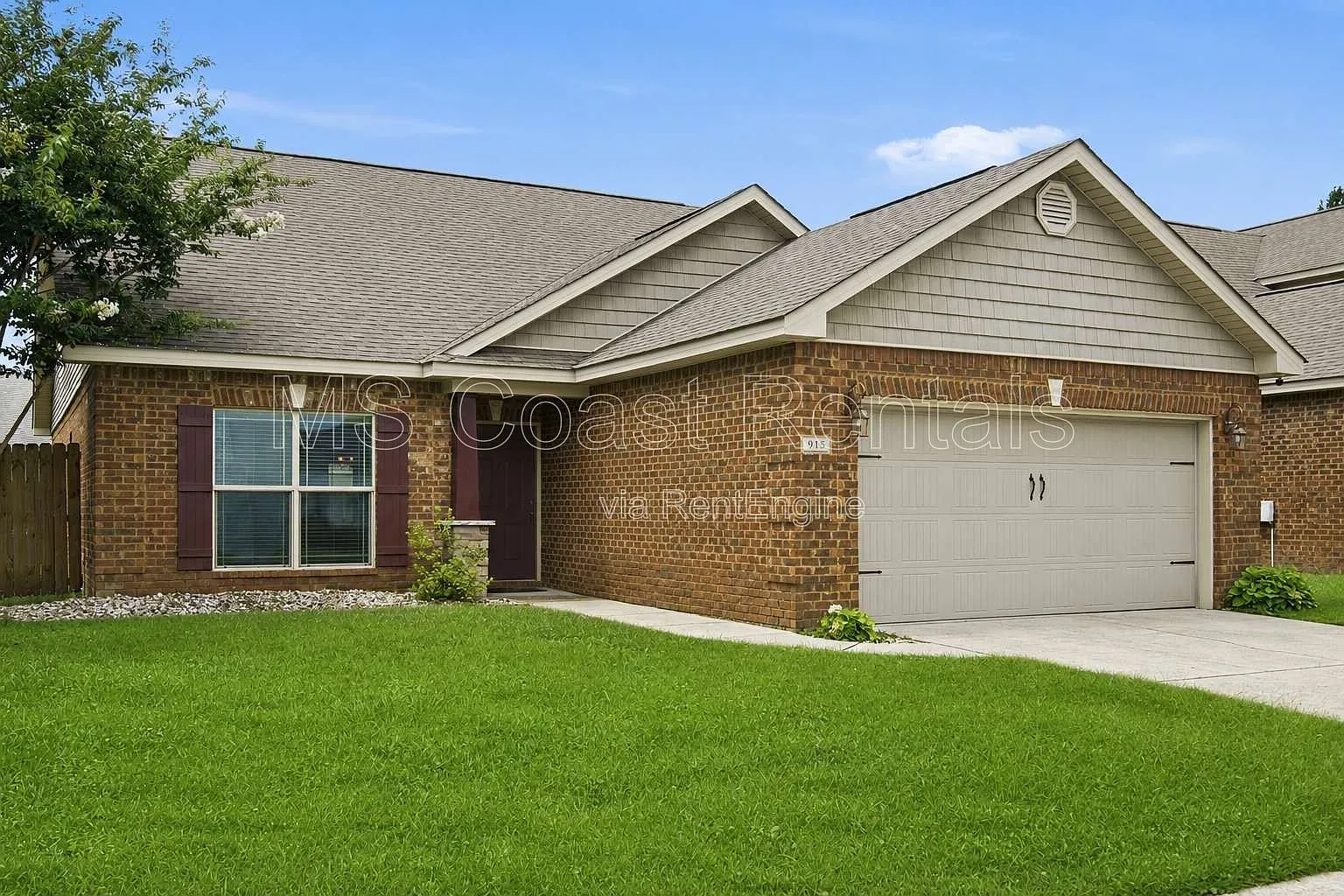 3 bed, 2.0 bath, 1683 sqft, $2,199 — Photo 2