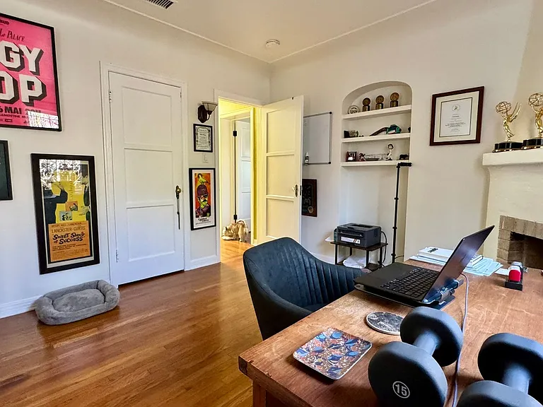 1518 S Genesee Ave — Photo 28