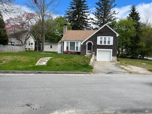 13 Lakeview Ave, Johnston, RI 02919