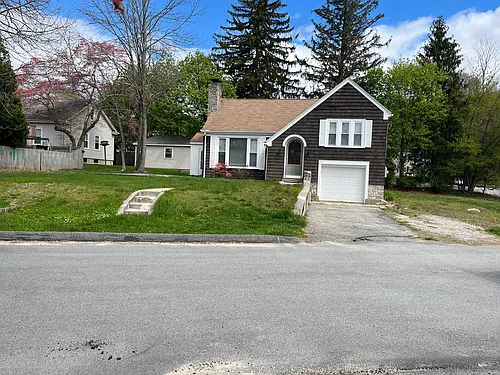 13 Lakeview Ave Photo 1