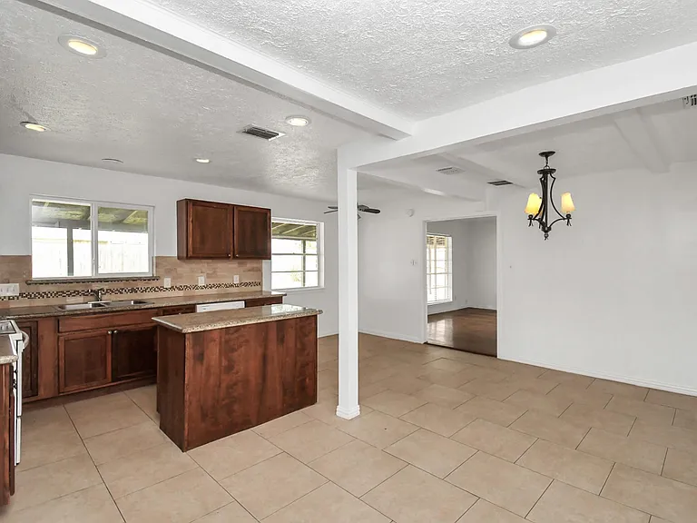 10131 Kent Towne Ln — Photo 22