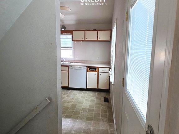 5th image of 2074 E Cleveland Ave