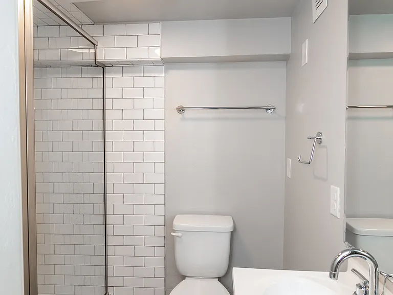 741 E. 10th Ave — Photo 39