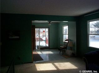 240 Duxbury Rd, Rochester, NY 14626