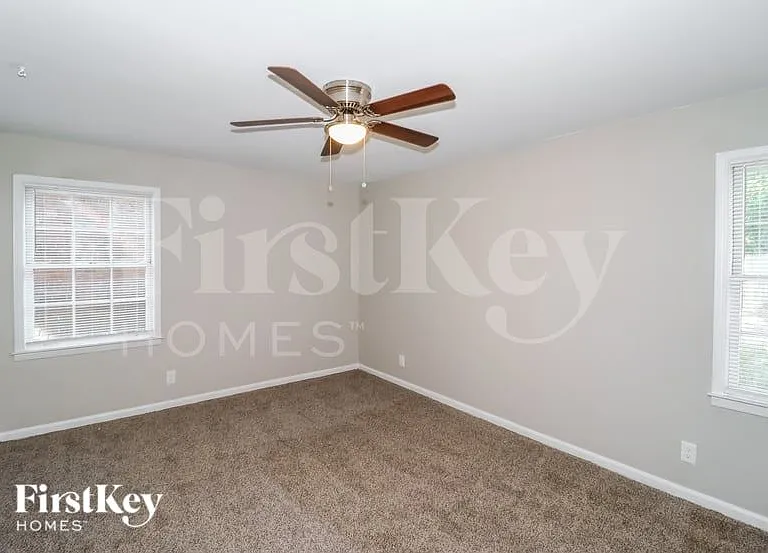 5130 Kingswood Cir — Photo 8