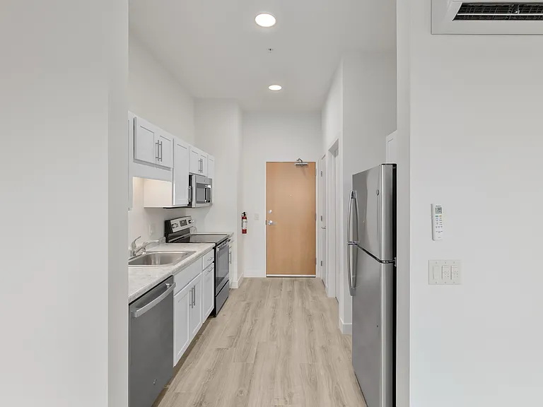 Sunset House — Photo 26