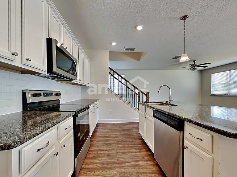 3067 Creek Village Ln — Photo 4