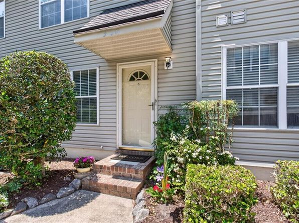 300 London Pointe Ct, Virginia Beach, VA 23454