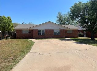 1304 N Thomas St, Altus, OK 73521