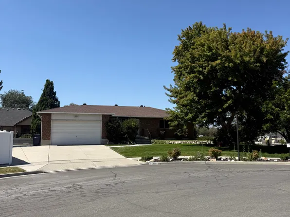 328 E Heather Ridge Cir, Sandy, UT 84070