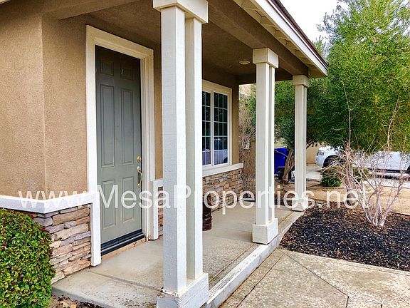 3rd image of 11944 Tiffany St