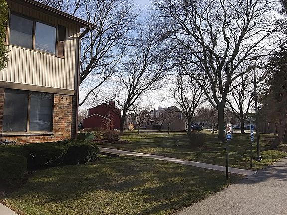 3rd image of 7343 Country Creek Way Unit 4