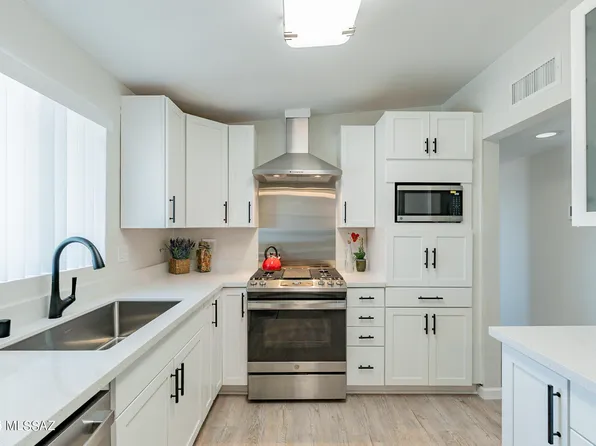6350 E Calle Dened, Tucson, AZ 85710