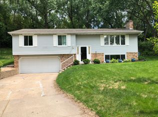 1917 Sioux Ct, Burnsville, MN 55337