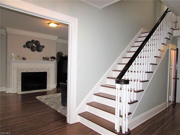 3rd image of 17440 Lake Ave