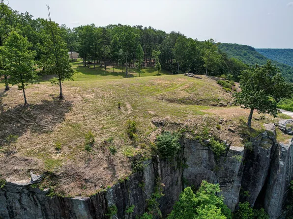 110 Falls Ln, Spencer, TN 38585