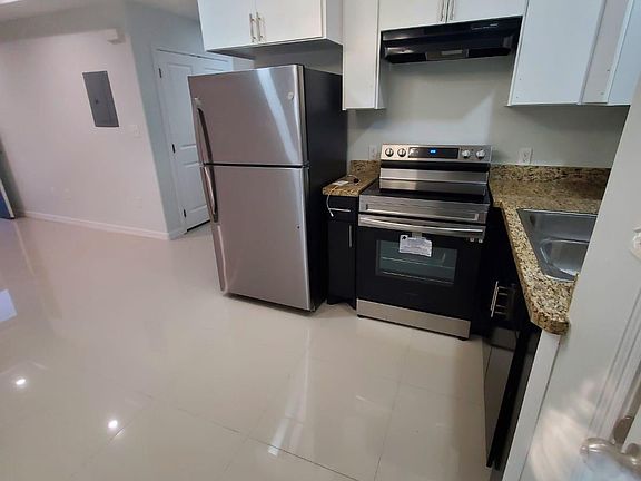 2nd image of 523 Lotto Ln Unit D