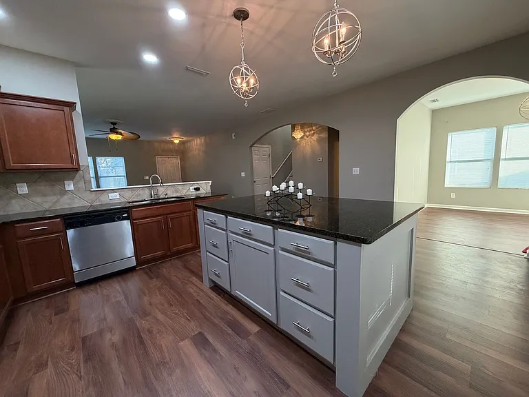 6079 Shamrock Green Dr — Photo 18