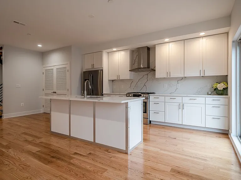 237 Tasker St — Photo 19