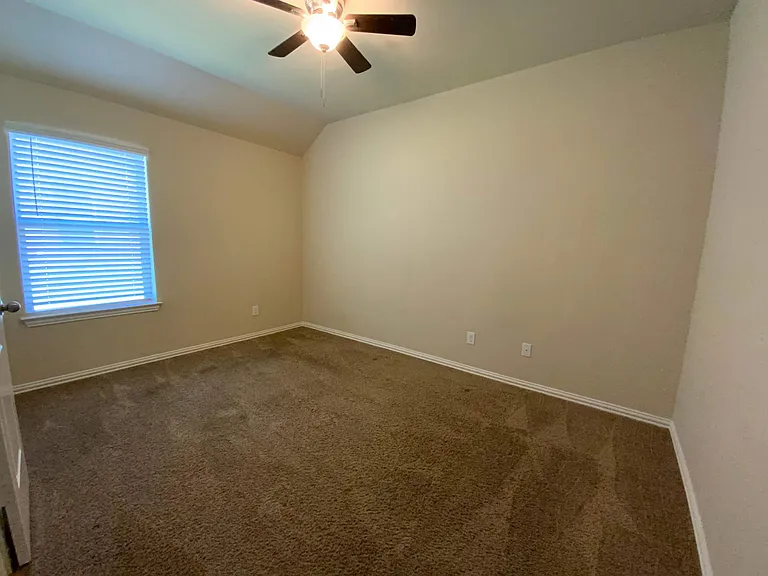 728 Olaf Dr — Photo 26
