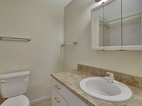 5400 NE 1 Ter Terrace, Oakland Park, FL 33334