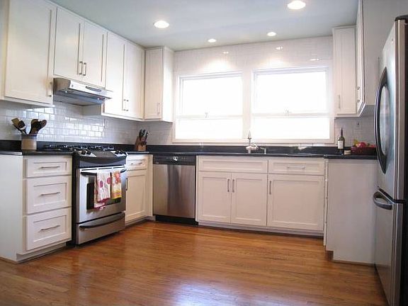 Bright Kitchen-Large Wind