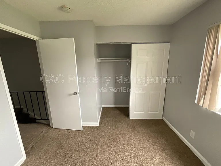292 Grecia Ct — Photo 17