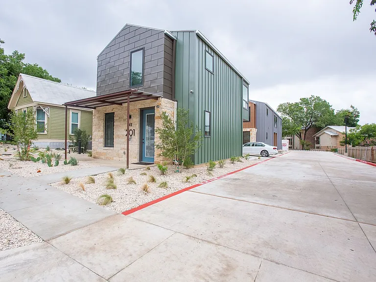 Modern Luxury in San Marcos' Premier Courtyard Community Now Leasing! — Photo 107