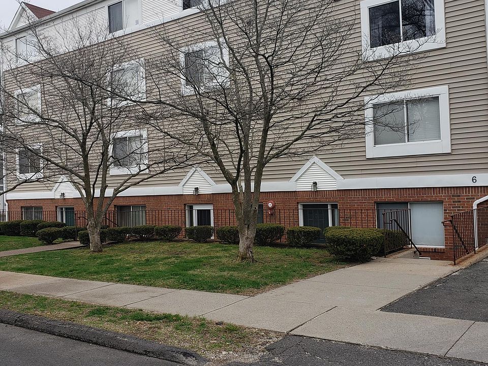 1st image of 6 Crown St APT 8